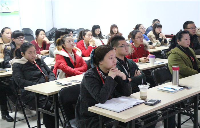 創(chuàng)新、分享、提高---記河南青峰2014年度總結(jié)會